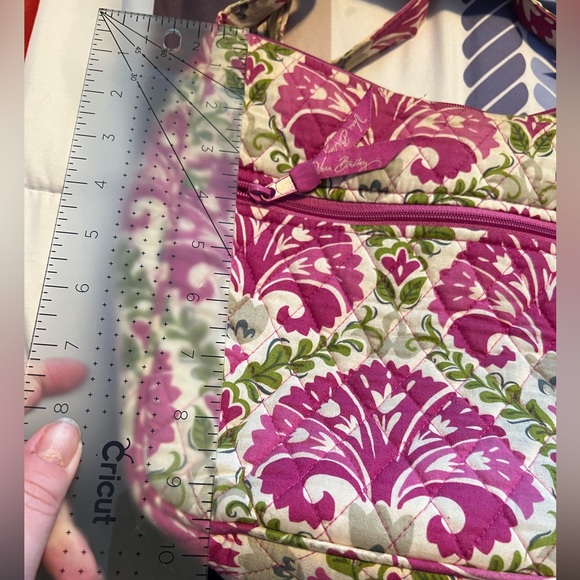 Vera Bradley Retired Crossbody Purse EUC - Picture 5 of 8